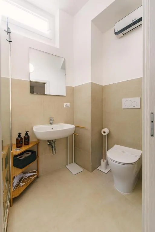 Double Room with Private Bathroom — Sciesa Guest House