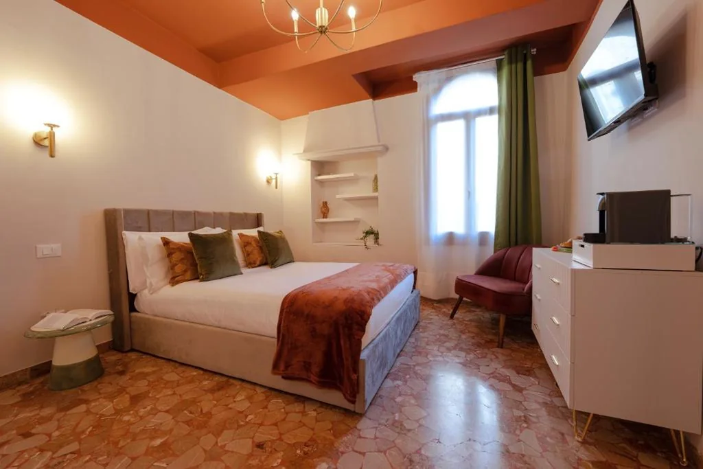 Double Room with Private Bathroom — Venice Boutique Rooms Cannaregio