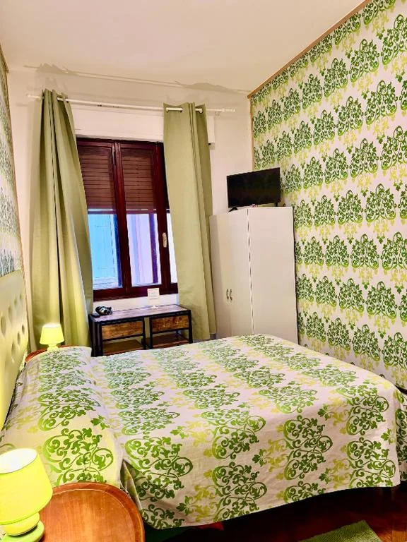 Camera Matrimoniale con Bagno Privato — Venice Rainbow Apartment San Marco