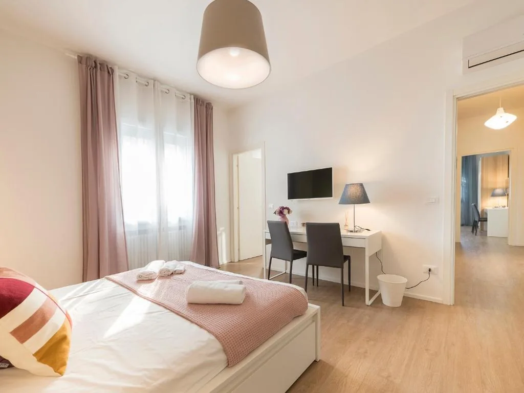 Camera Matrimoniale con Bagno Privato — Villa Due Giardini