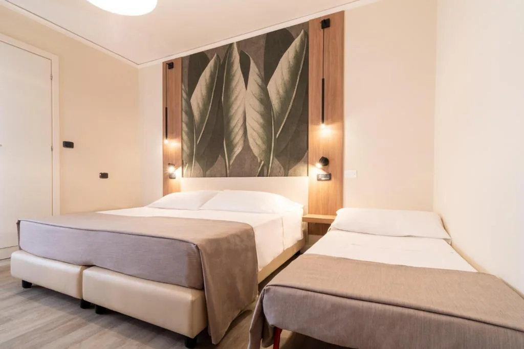 Double Room with Balcony (2 Adults + 1 Child) — Continental B&B City Hotel
