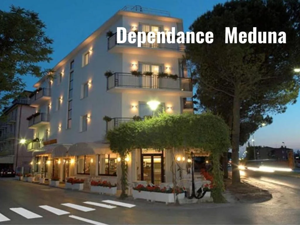 Camera Matrimoniale con Balcone - Dependance — Hotel Gardenia