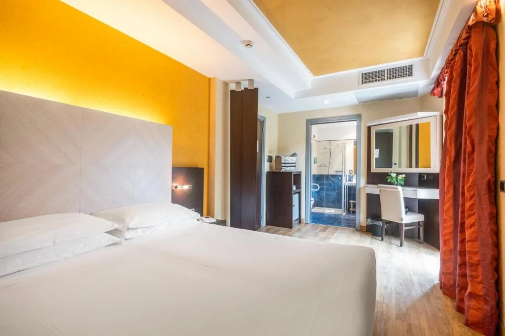 Camera Matrimoniale con Balcone e Accesso Disabili — Kriss Internazionale Hotel