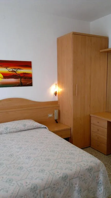 Double Room with Balcony and Sea View — Hotel Erika