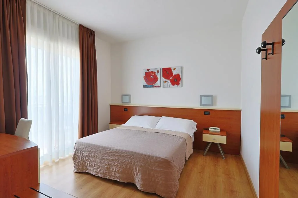 Double Room with Balcony and Sea View — Hotel Levante
