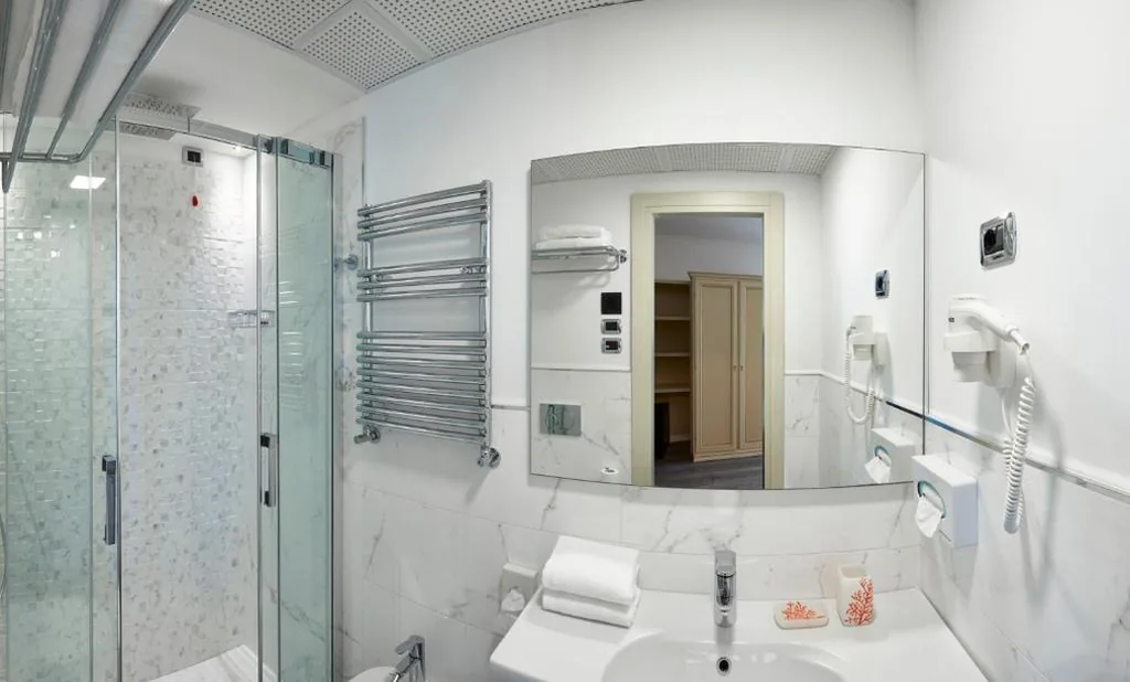 Double Room with Balcony and Sea View — Termini Beach Hotel & Suites