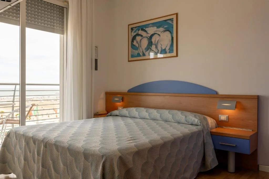 Camera Matrimoniale con Balcone - Fronte Mare — Hotel Riviera