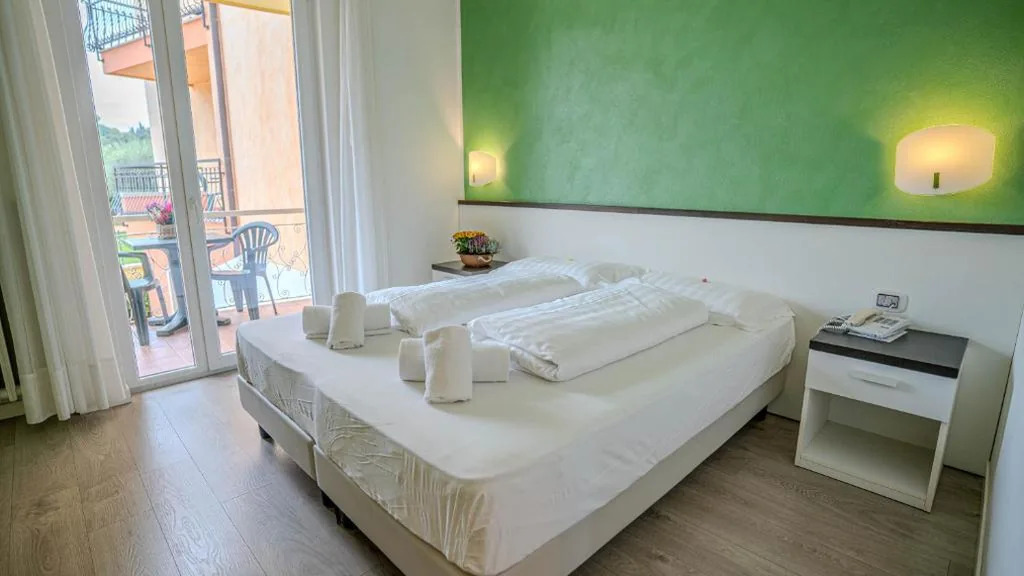 Camera Matrimoniale con Balcone — Hotel Al Pescador