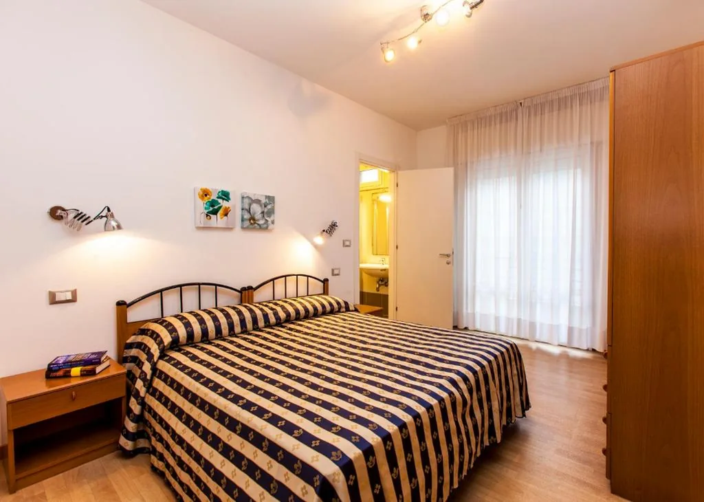 Camera Matrimoniale con Balcone — Hotel Arizona