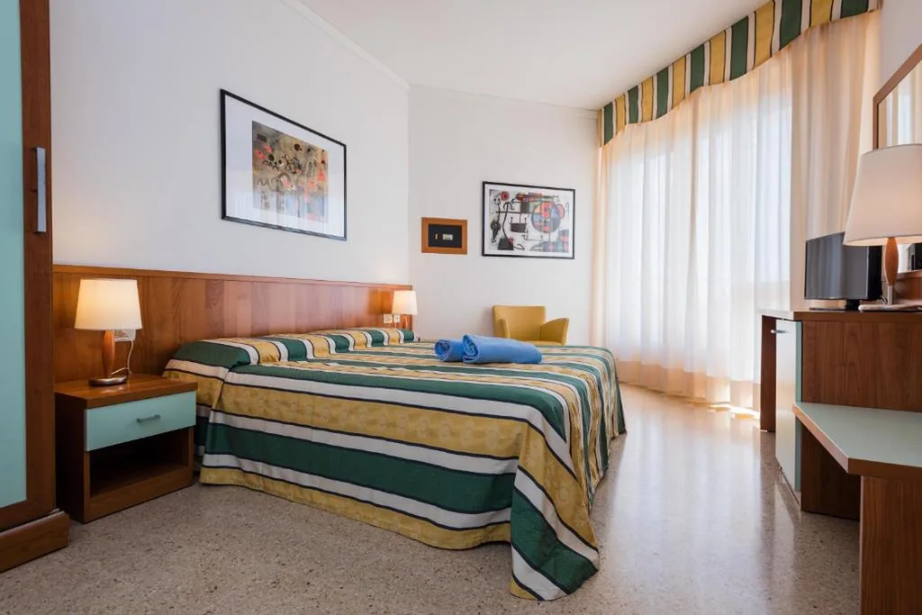 Double Room with Balcony — Hotel Luna