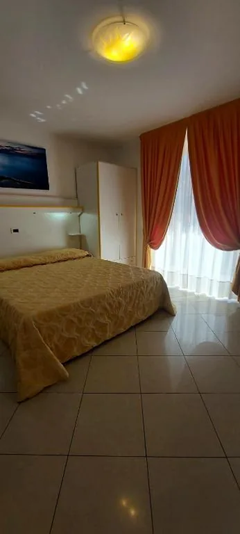 Camera Matrimoniale con Balcone — Hotel Medusa