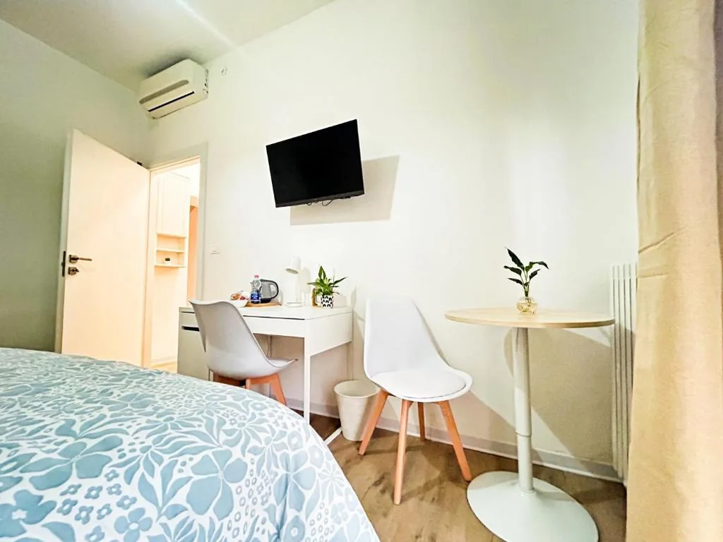 Double Room with Balcony — Le Golosine Fiera Rooms
