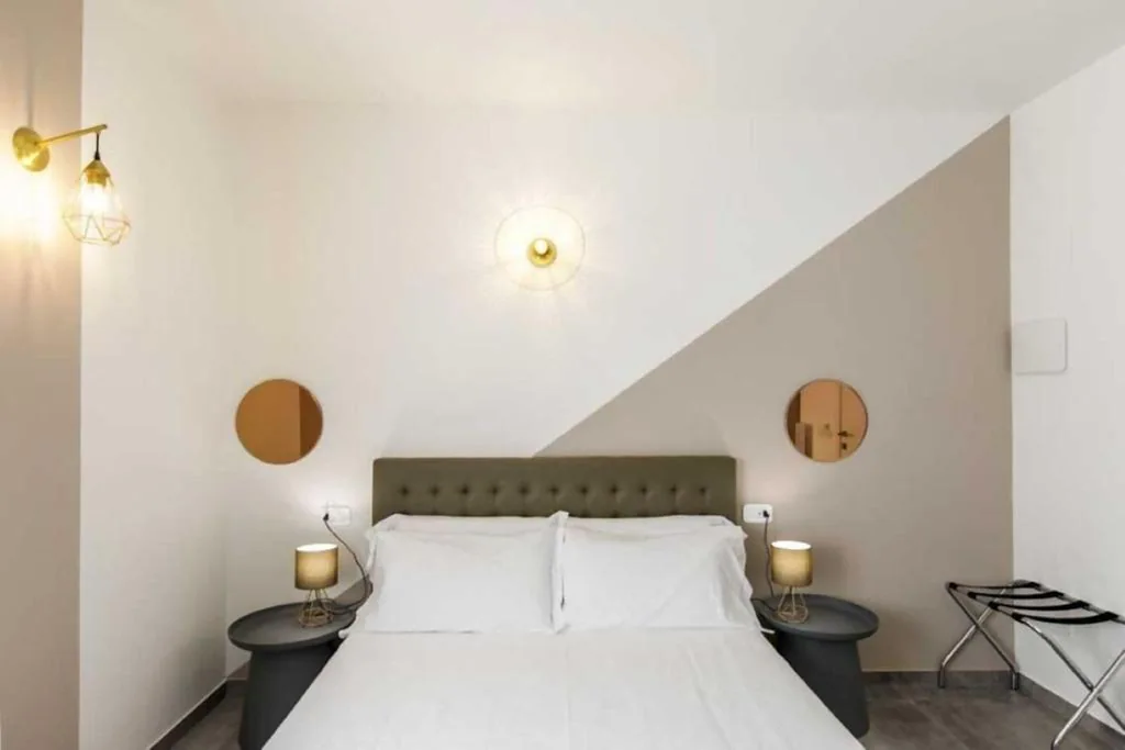 Camera Matrimoniale con Balcone — Mincio Relais Rooms & Pool