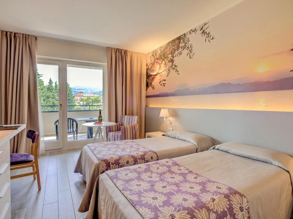 Camera Matrimoniale con Balcone — Parc Hotel Gritti