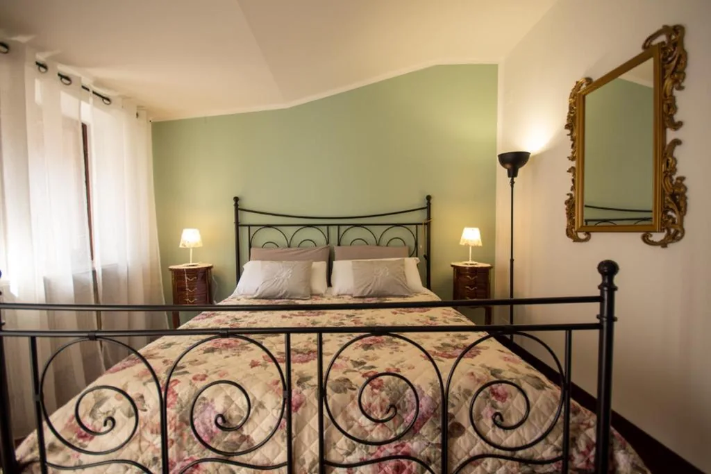 Double Room with Balcony — Residenza Bra Verona
