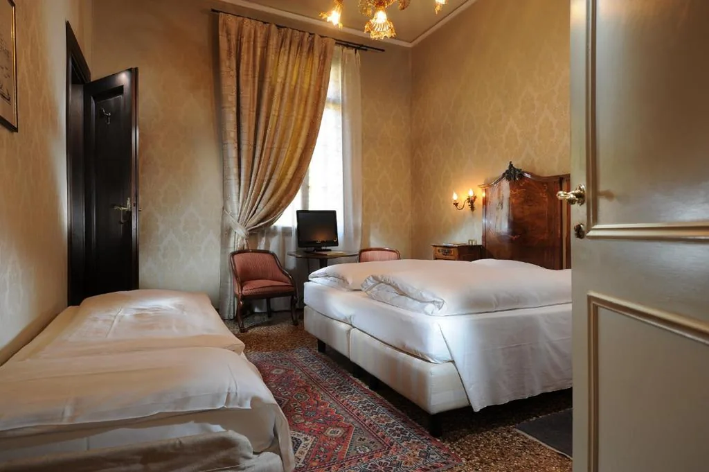 Double Room with Extra Bed — Hotel Flora – By Romanelli Family