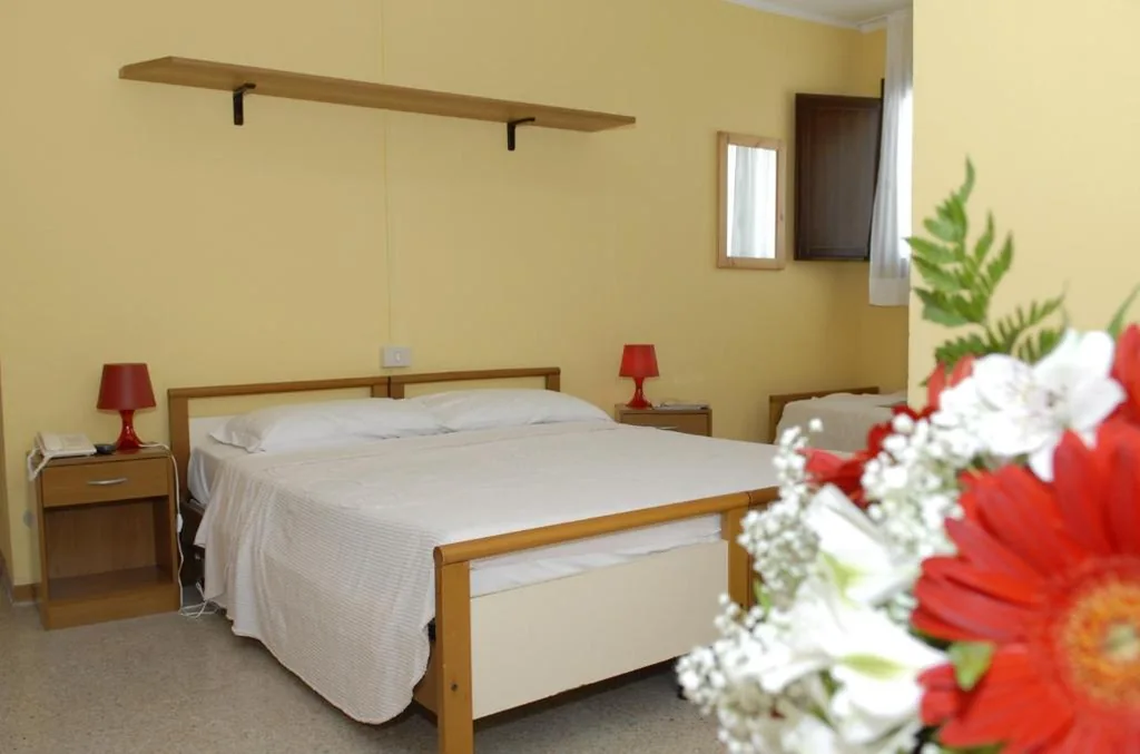 Double Room with Extra Bed — Hotel Rosa Dei Venti