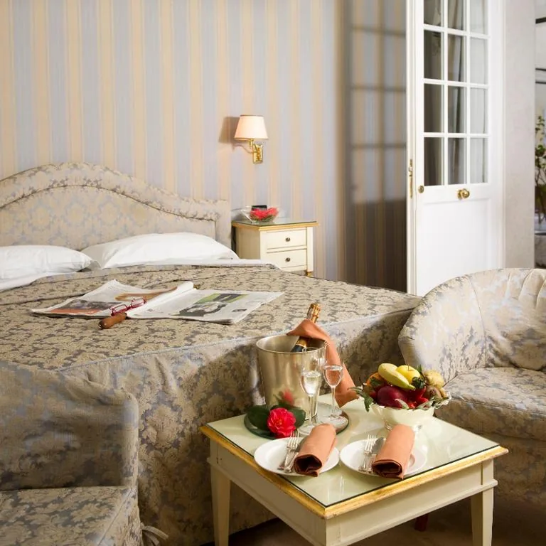 Camera Matrimoniale con Patio — Hotel Carlton On The Grand Canal