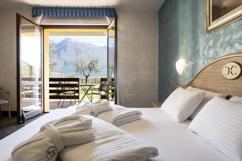 Double Room with Terrace — Hotel Caravel