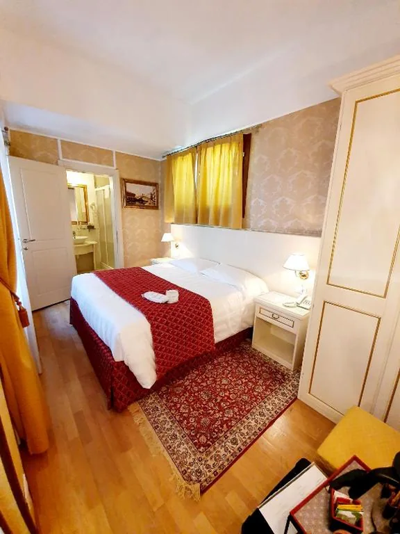 Camera Matrimoniale con Terrazza — Hotel Corte dei Greci