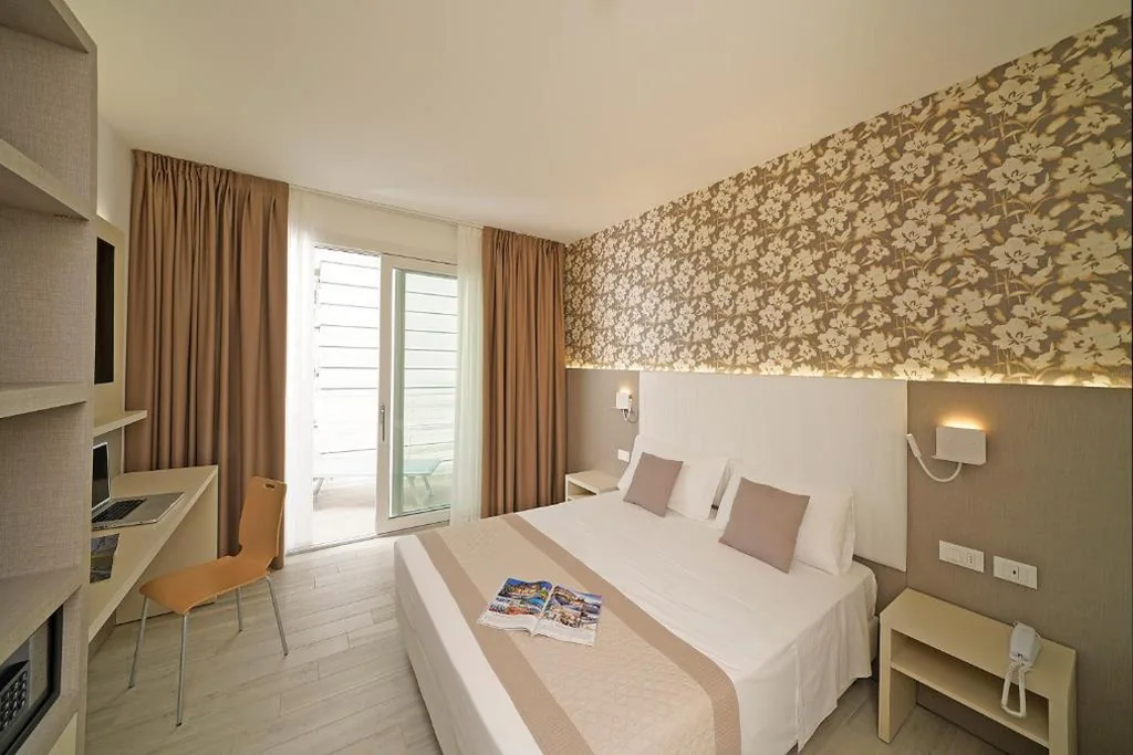 Camera Matrimoniale con Terrazza — Hotel Strand a frontemare