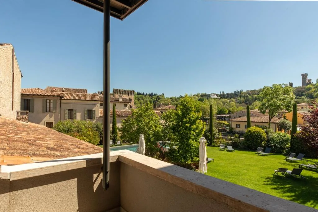 Double Room with Terrace — Relais Villa Borghetto