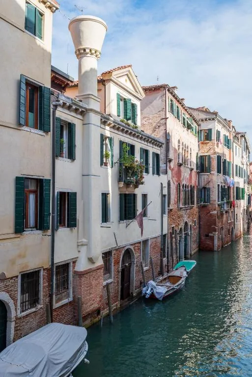 Camera Matrimoniale con Vista Canale — Hotel al Sotoportego