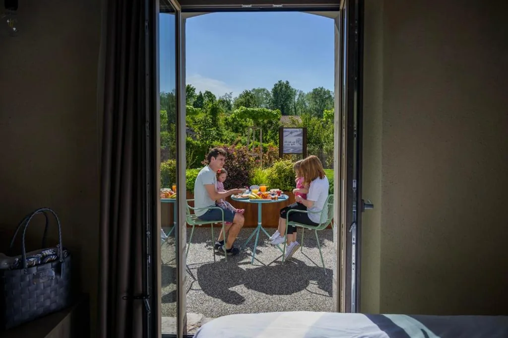 Camera Matrimoniale con Vista Giardino — Borgo Stazione Bike Inn