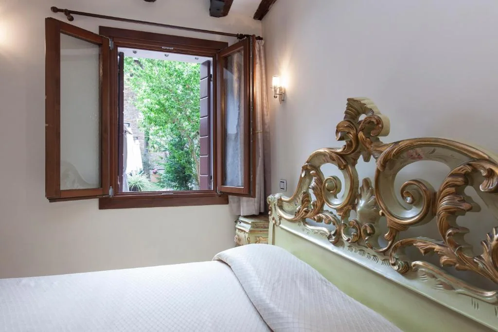Double Room with Garden View — Casa Del Melograno
