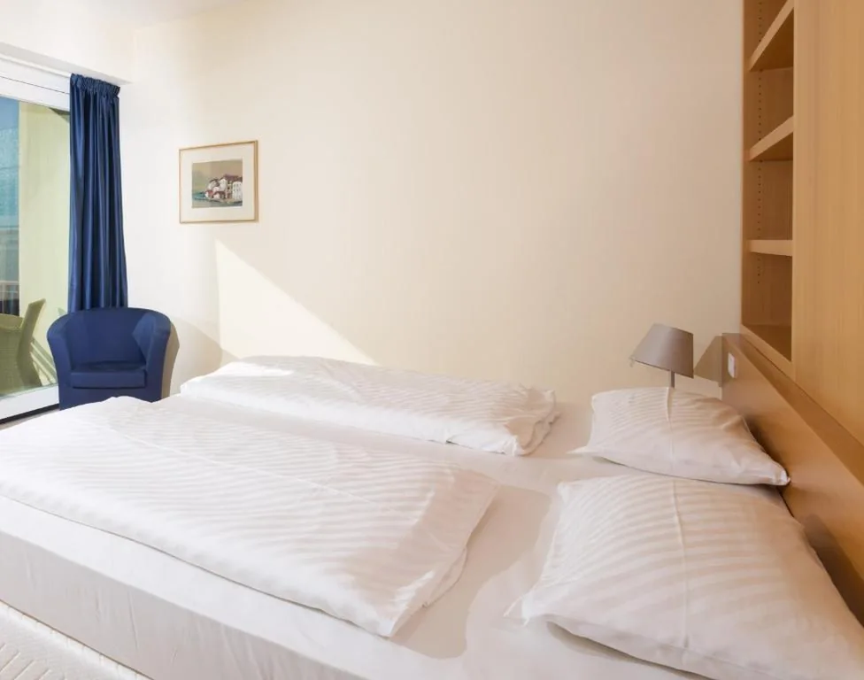 Double Room with Garden View - Annexe — Hotel Maximilian