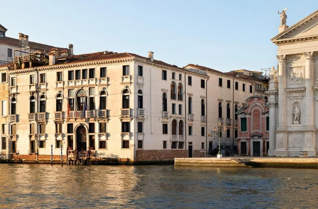 Camera Matrimoniale con Vista Giardino — Hotel Palazzo Giovanelli e Gran Canal