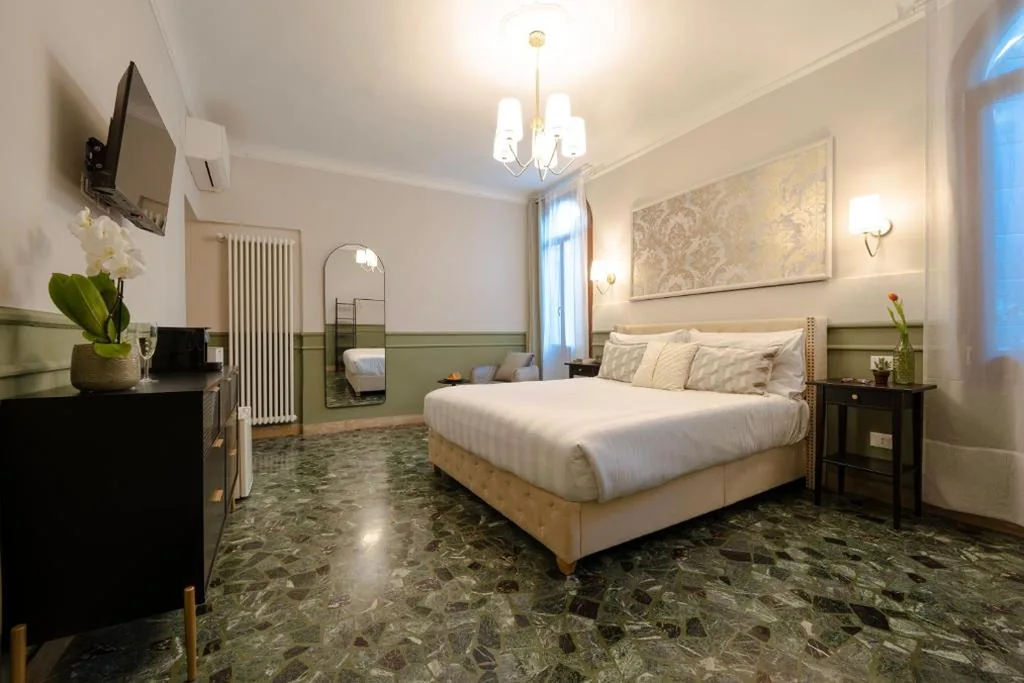 Double Room with Garden View — Venice Boutique Rooms Cannaregio