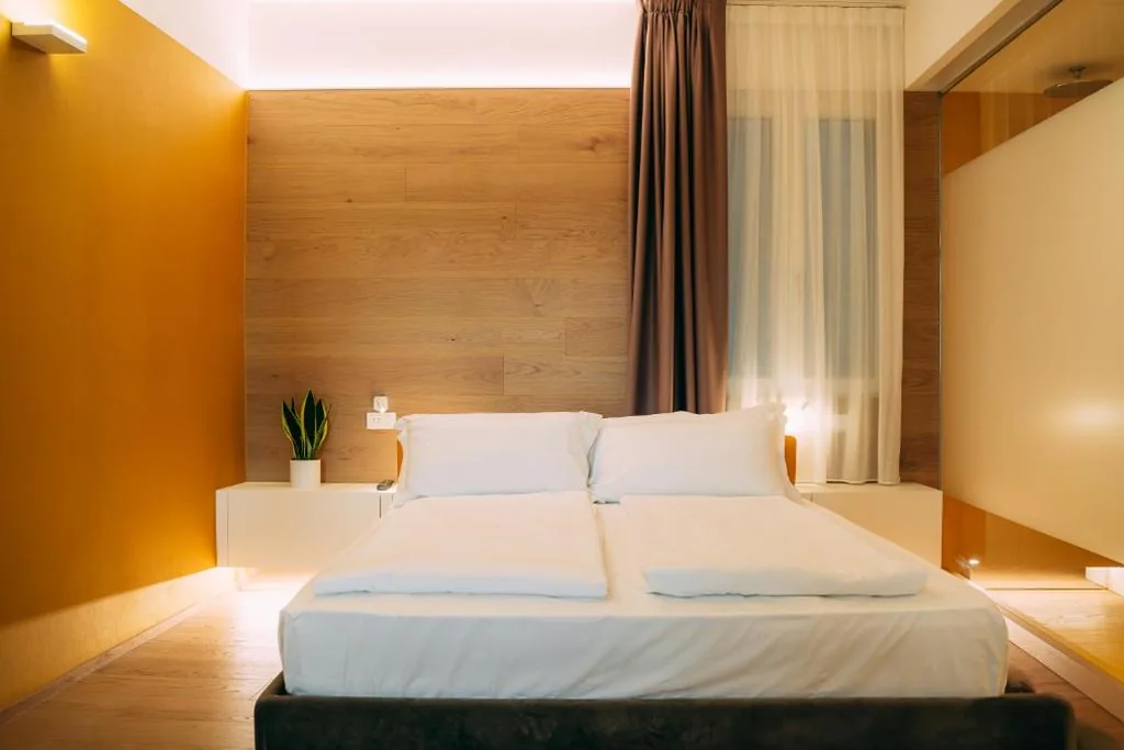 Camera Matrimoniale con Vista Lago — Borgo di Lazise – Adults friendly