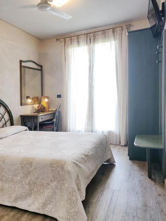 Double Room with Lake View - Annex (Without Breakfast) — Hotel Castello S. Antonio