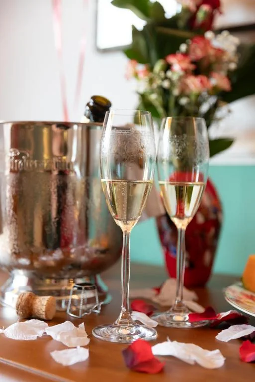 Camera Matrimoniale con Vista Lago — Villa Madrina Lovely and Dynamic Hotel