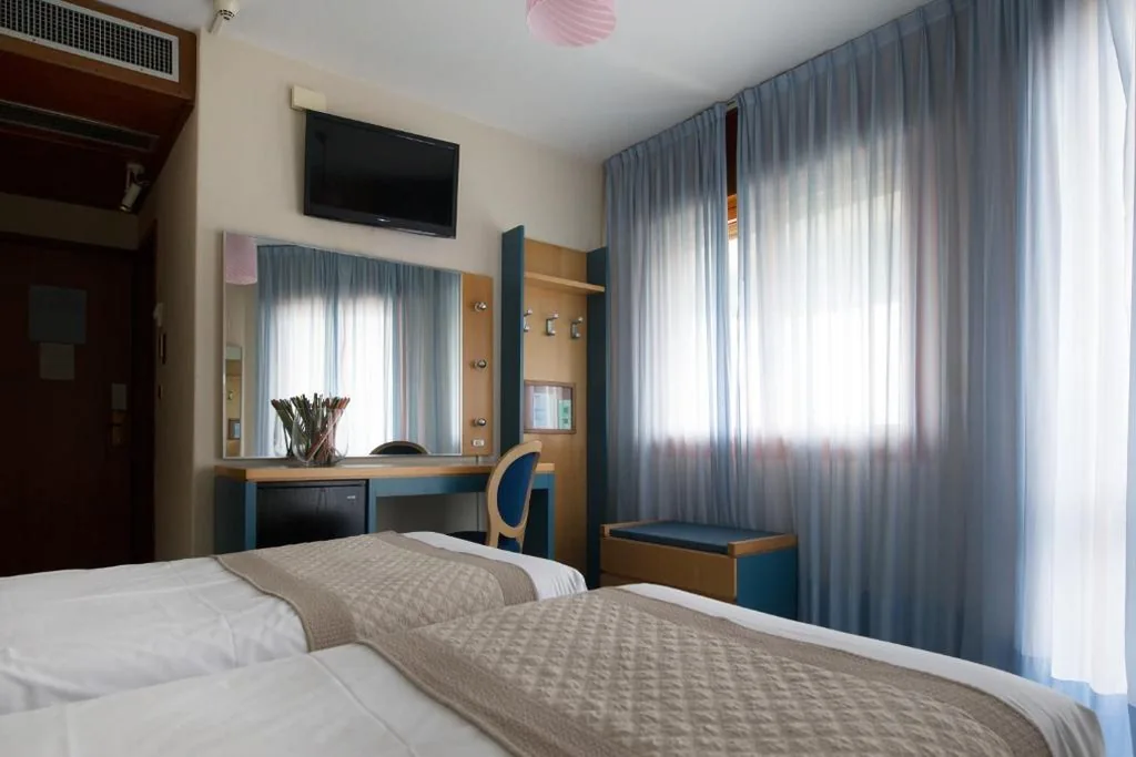 Double Room with Front Sea View — Hotel Monaco & Quisisana