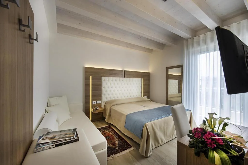 Camera Matrimoniale con Vista Mare — Hotel Hollywood***S