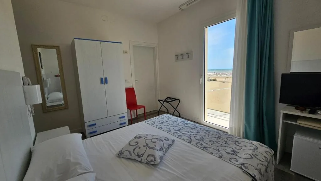 Double Room with Sea View — Hotel Linda