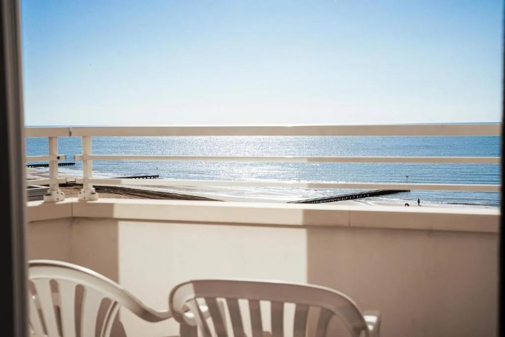 Camera Matrimoniale con Vista Mare — Hotel Niagara