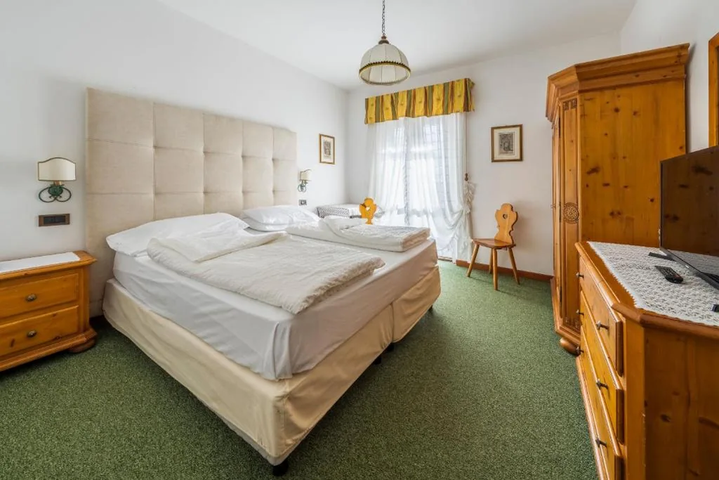 Double Room with Mountain View — Hotel Menardi