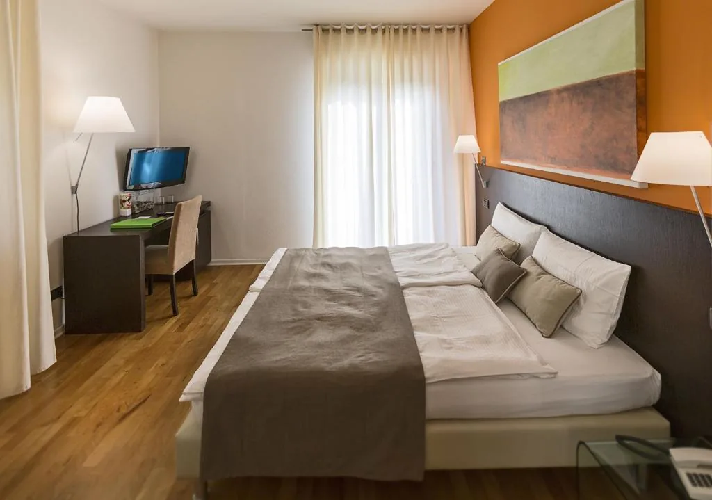 Double Room with Mountain View — Hotel Meridiana