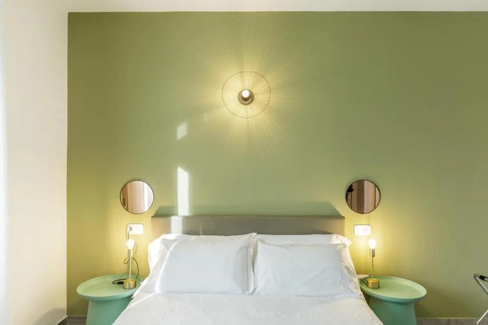 Camera Matrimoniale con Vista Piscina — Mincio Relais Rooms & Pool