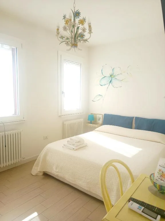 Camera Matrimoniale Deluxe (2 Adulti + 1 Bambino) — A Casa Di Dora