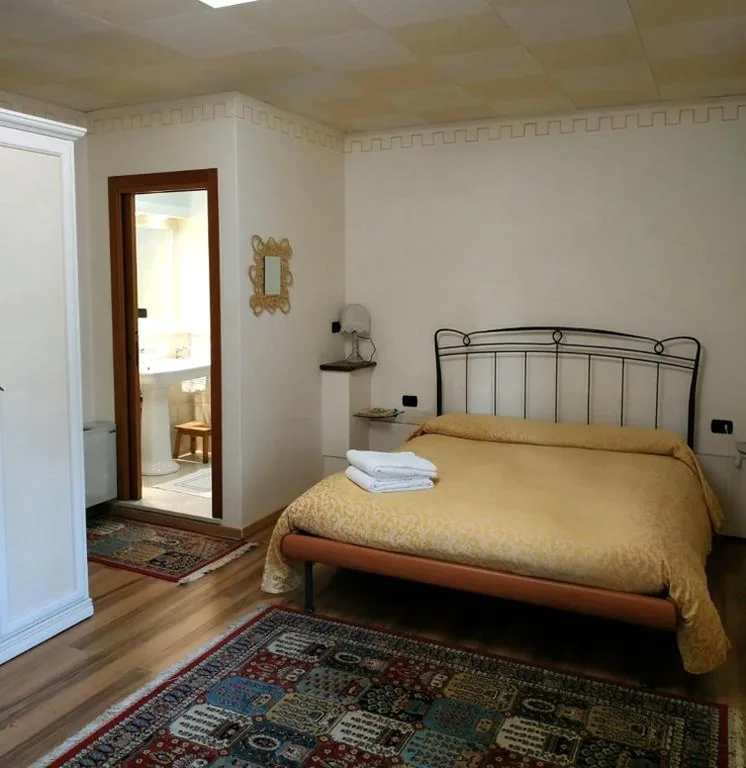 Deluxe Double Room (2 Adults + 1 Child) — B&B Ernestina