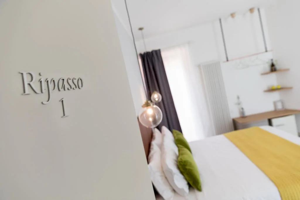 Deluxe Double Room (2 Adults + 1 Child) — Benaco36