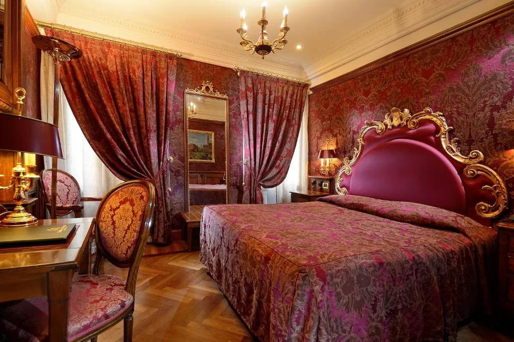 Camera Matrimoniale Deluxe — Bellevue Luxury Rooms – San Marco Luxury