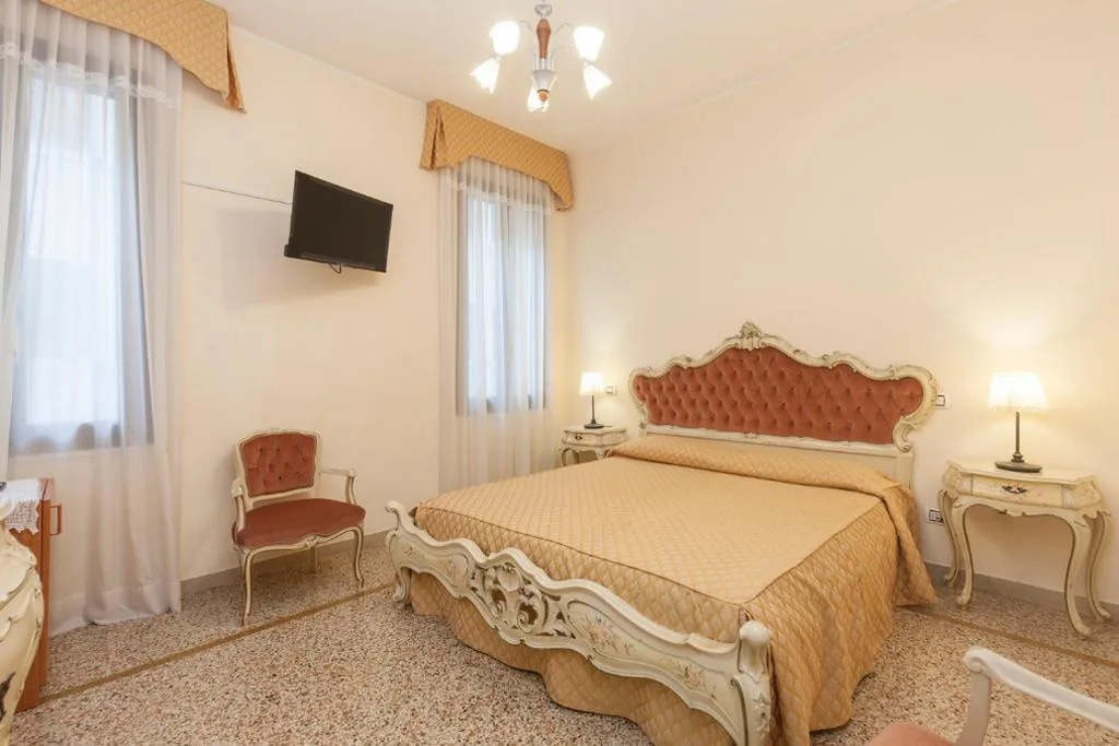 Deluxe Double Room — Casa Del Melograno