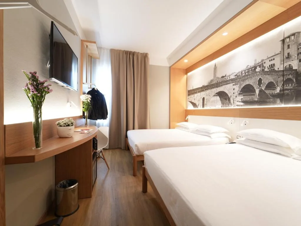 Camera Matrimoniale Deluxe — Cavallo Hotel Verona Est