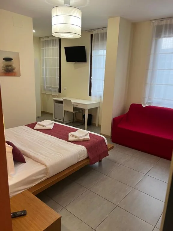 Deluxe Double Room with 1 Extra Bed — Cà Dei Barcaroli