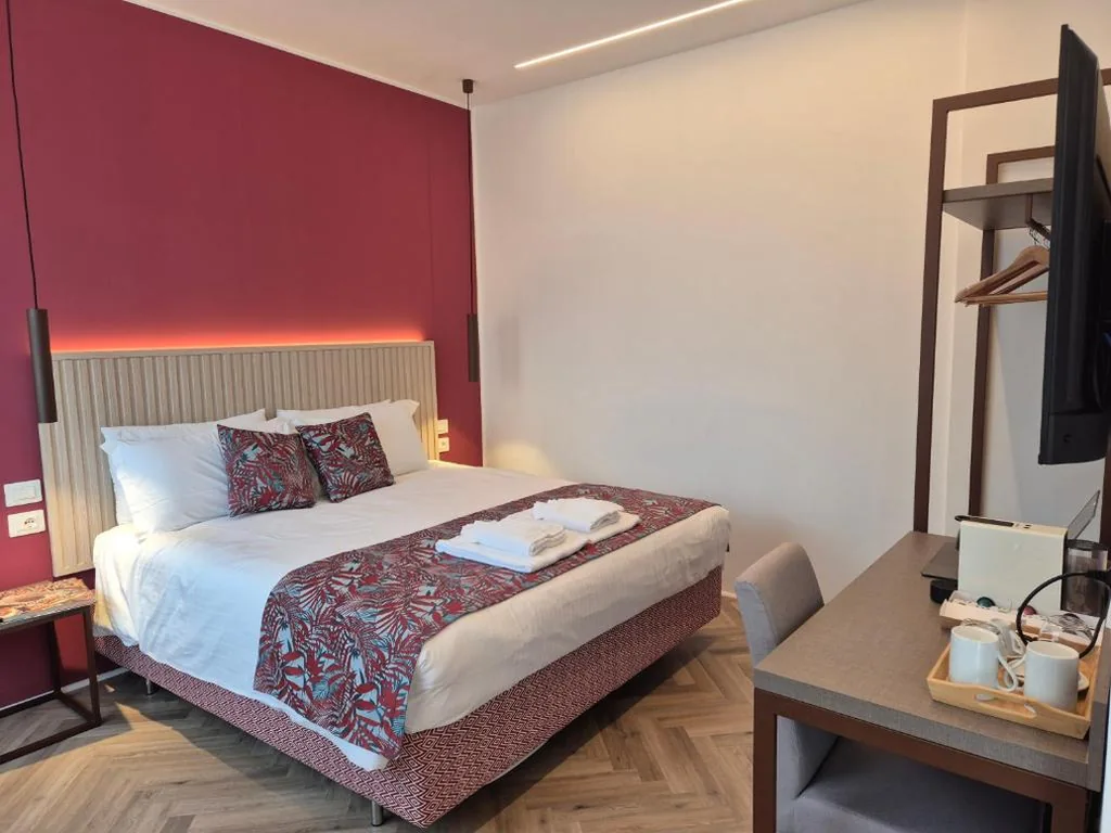 Deluxe Double Room with Balcony — 3 Amici all’Arena